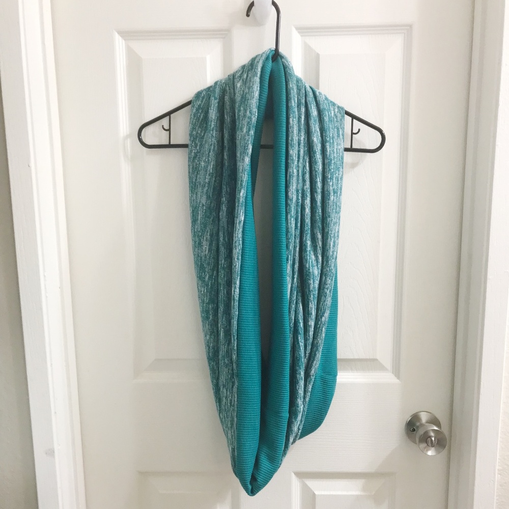 Tuesday Reversible Circle Scarf